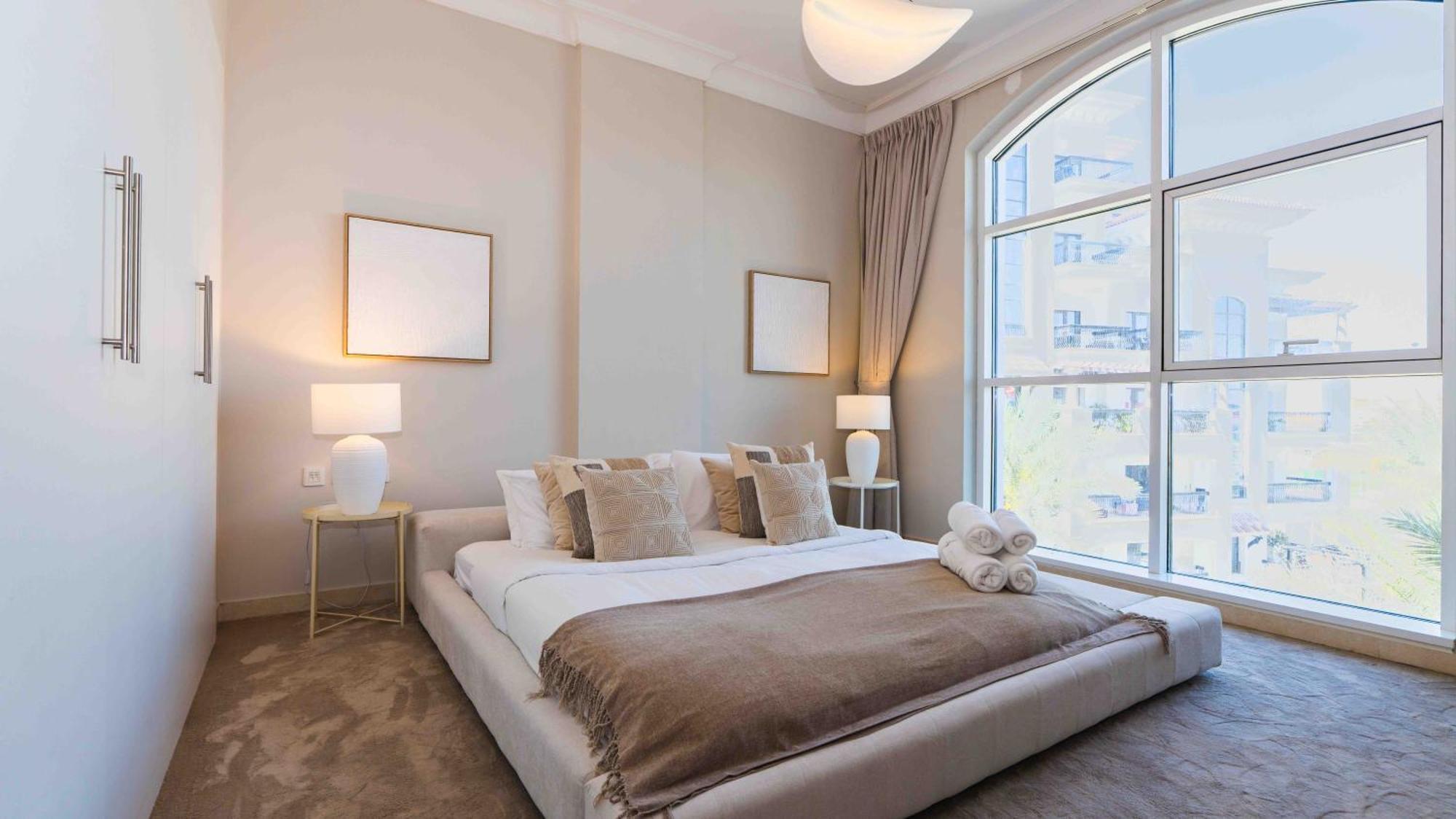 Two Bed In Ansam Hosted By Voyage Abu Dhabi
