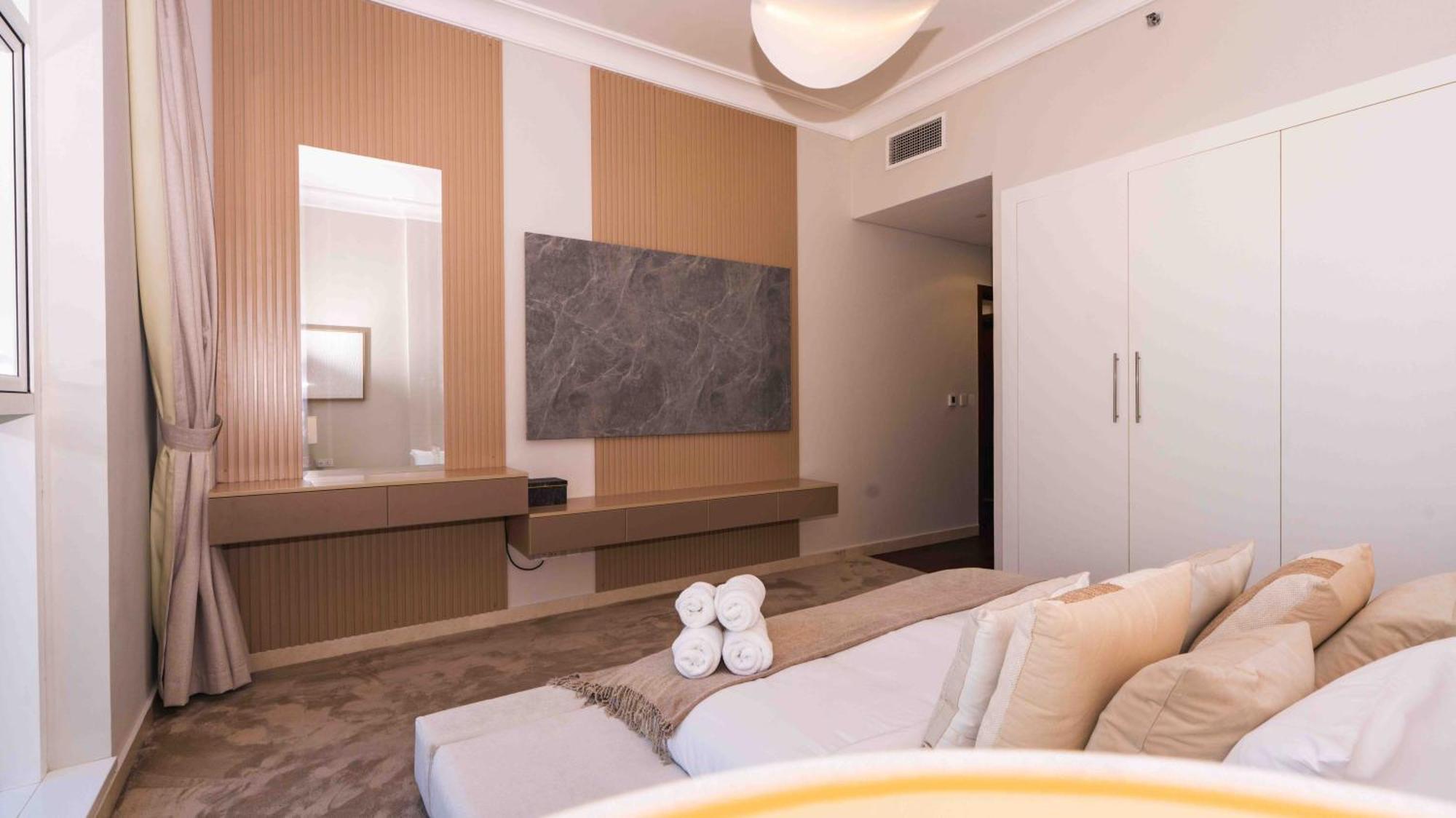 Two Bed In Ansam Hosted By Voyage Abu Dhabi